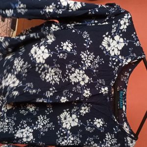 Nevy Blue Floral Print Crop Top