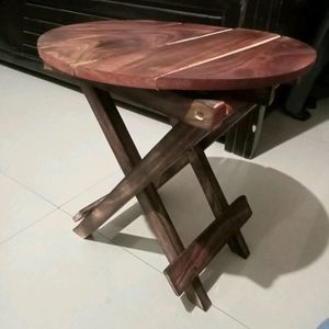 Small Foldable Wooden Table