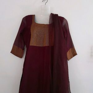 Kurti set with net dupatta