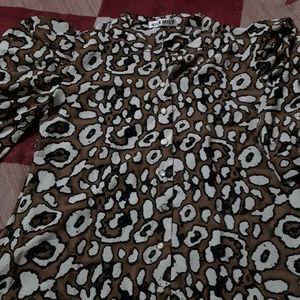 Puffed Sleeve Animal Print Top