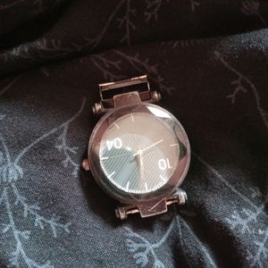 Like New Black Watch Without Belt