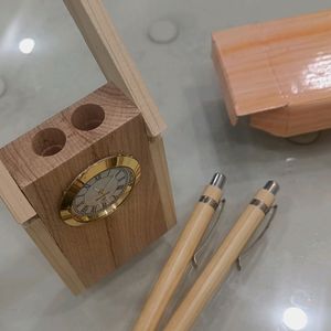 pen Stand 🖊️