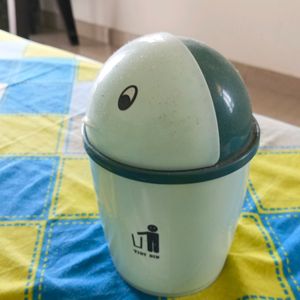 Desk Dustbin | Small Dust Bin