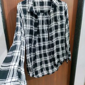 Women Casual Black & White Checkered Shirt