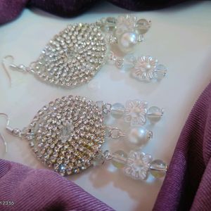 In Ver Low Price Beautiful Earings