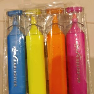 4 Colors Highlighter Set