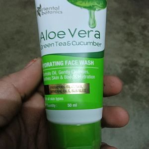 Aloevera Green Tea And Cucumber Facewash