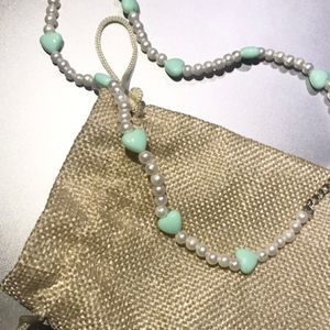 SAGE GREEN HEARTS BEADED NECKLACE. PACK OF 1