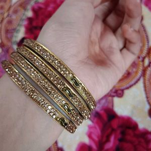 4 Pieces Bangles