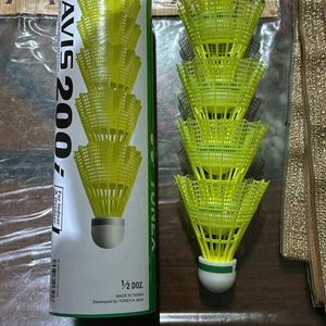 Yonex Mavis 200i Nylon Shuttle Cock, Pack of 6 (Ye