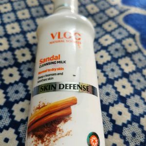 VLCC Sandal Cleansing Milk