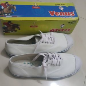 School shoes for kids