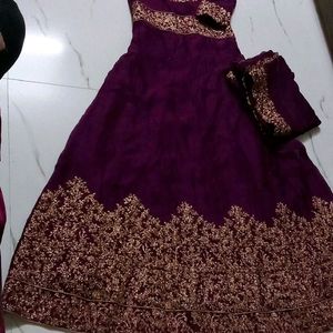 HEAVY PAKISTANI GOWN WITH DUPATTA