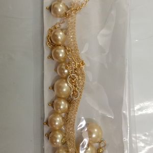 Pearl Necklace With Earrings