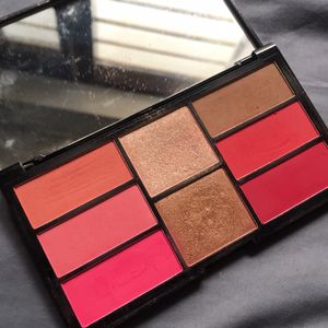 Pro Blusher And Highlighter Palette