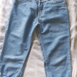3/4th Capri Jeans + Freebie(Only For Today Offer🤩
