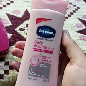 Vaseline Body Lotion And Lakme Compact