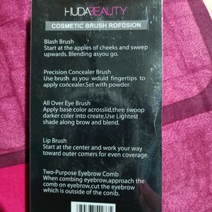 Huda Beauty Make Up Brush