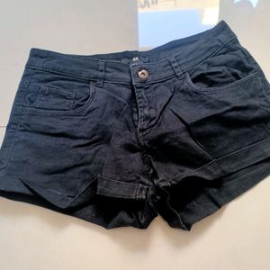 H& M Shorts