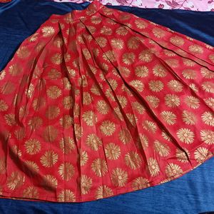 RED LEHENGA WITH ATTACHED LINING