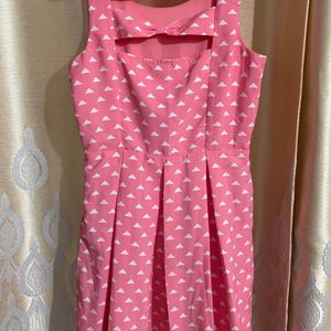 *price Drop* Cute 🎀Pink Dress