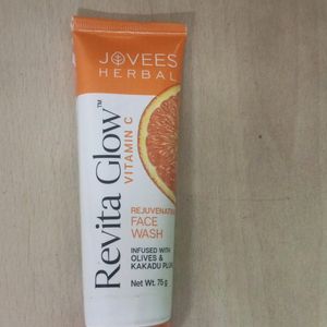 Jovees Vitamin C Face Wash