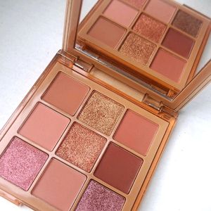 Huda Beauty Nude Medium Eyeshadow Pallete