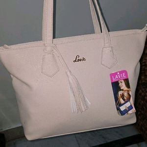 ❤️Brand New LAVIE bag