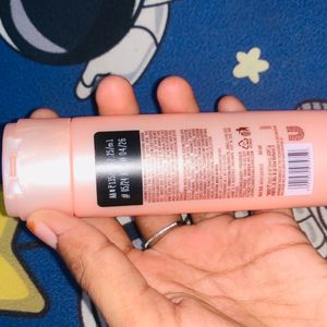 Lakme Peach Milk Moisturiser