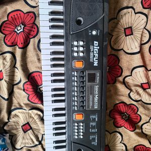 Piano With Mic Recorder