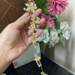 Golden Set With Hair Accessories