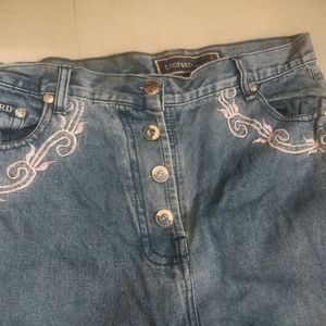 Women High Waist Button Jeans With Design