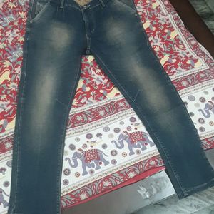 Super-9 Jeans