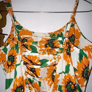 sunflower print backless dress 👗