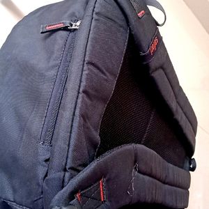 Safari Nirvana Black Laptop Bag/Backpack