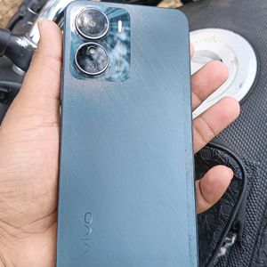 VIVO Y16