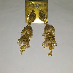 New earring for woman