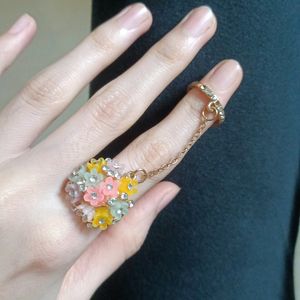 Beautiful Shinning Stone Finger Rings