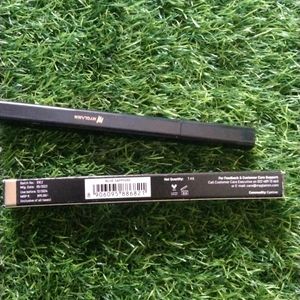 Manish Malhotra Precision Liquid Eye Liner