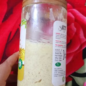 Body Scrub For Brigtning Skin