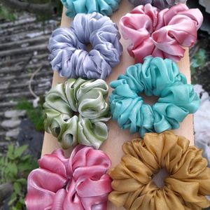 Set Of3 Multiple Colours Scrunchies 💖