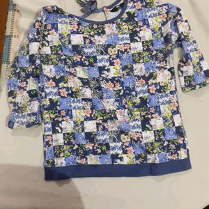 Floral Printed Casual Top