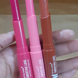 MYGLAMM SMOOTHIE LOVE TINTED LIP BALM