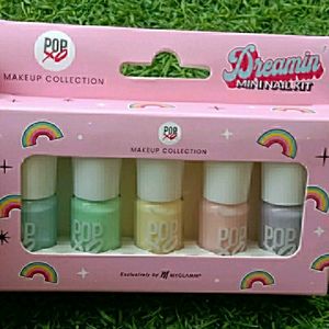 A Mini Nail Polish Set By Myglamm