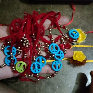 13 Rakhis