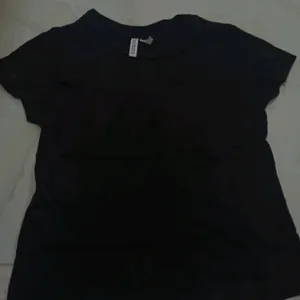 H&M Basic Tee