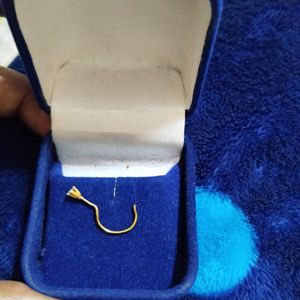 Hallmark Diamond And Pure Gold Nose Pin