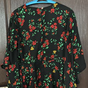 TOKYO TALKIES Floral Top