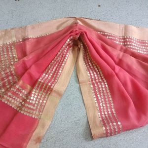 Tranding Saree Look