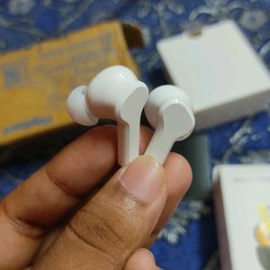 Headphone